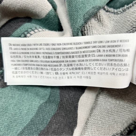 HOLLISTER Southern California Pacific Merchants Camo Pullover Sweatshirt Size XS - Picture 9 of 11